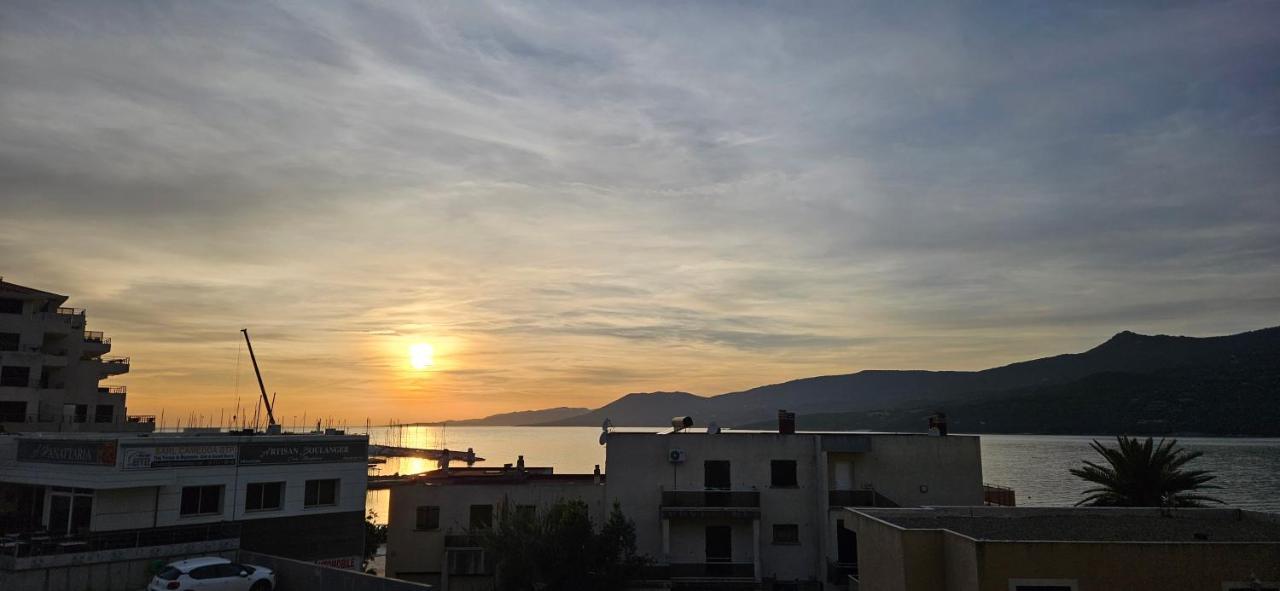 T2 Fronte Di Mare De Standing En Bord De Mer Et Du Centre Du Village De Propriano プロプリアノ エクステリア 写真